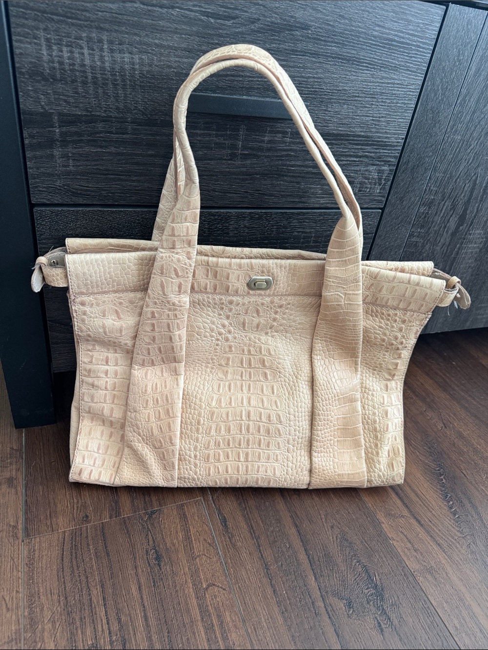 Ann Taylor Croc-Embossed Leather Beige Tote with many compartments.